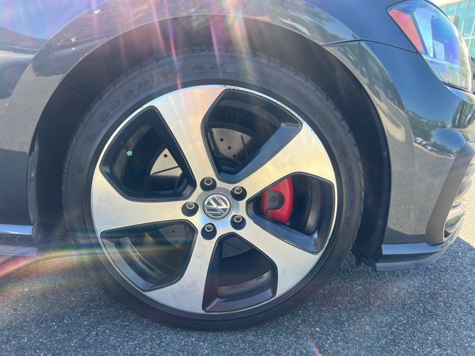 2018 Volkswagen Golf GTI S
