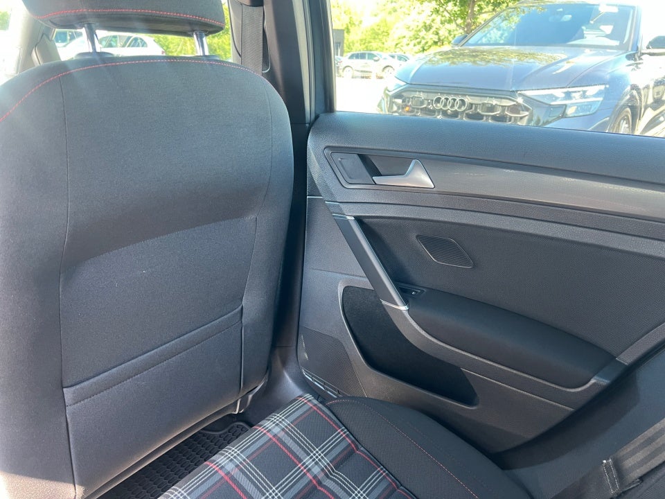 2018 Volkswagen Golf GTI S