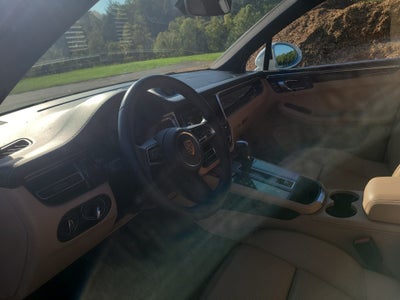 2022 Porsche Macan S