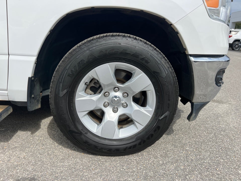 2023 RAM 1500 Big Horn Crew Cab 4x4 6'4" Box