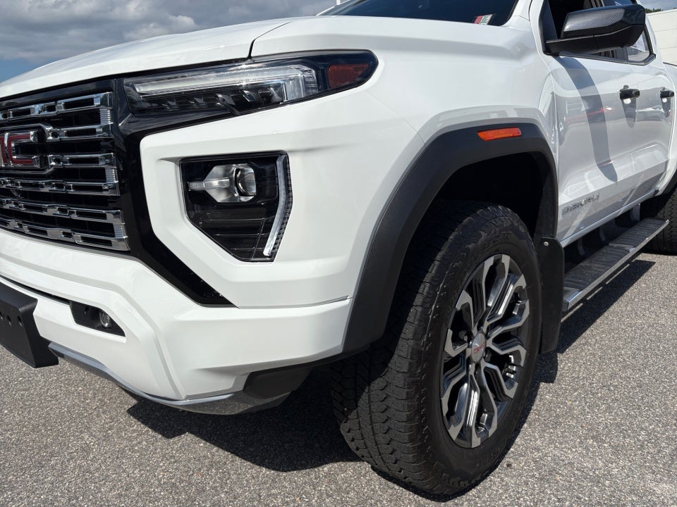 2024 GMC Canyon 4WD Denali