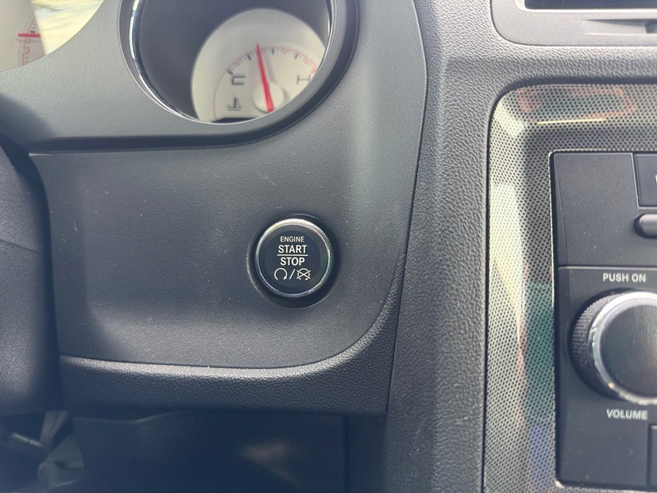 2013 Dodge Challenger SXT Plus