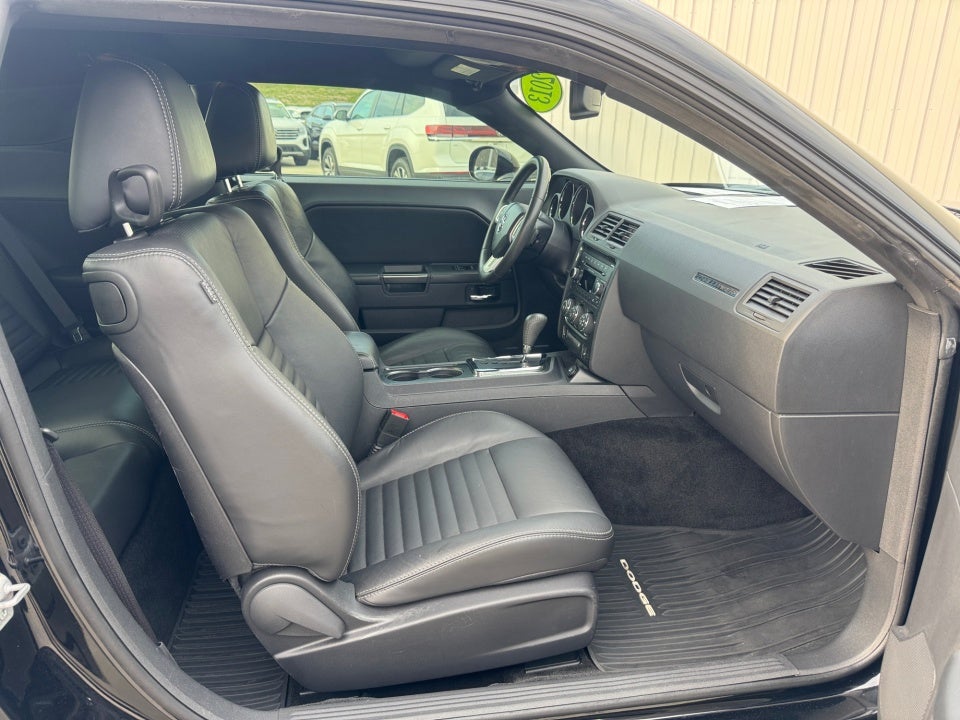 2013 Dodge Challenger SXT Plus