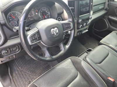 2020 RAM 1500 Laramie Crew Cab 4x4 5'7" Box