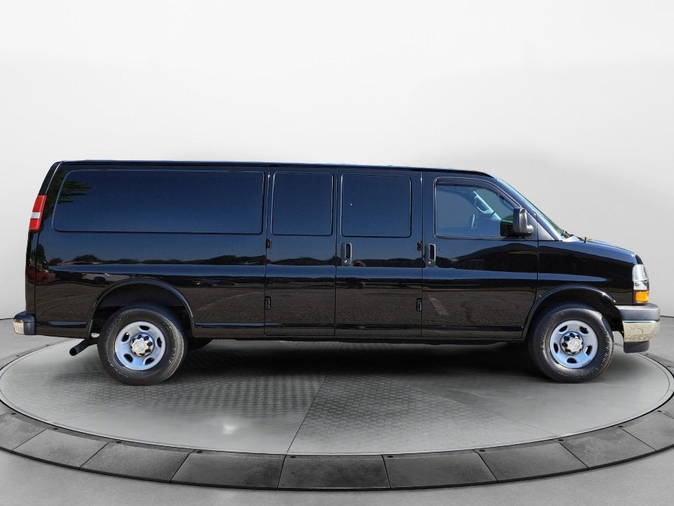 2017 Chevrolet Express Passenger 3500 LT