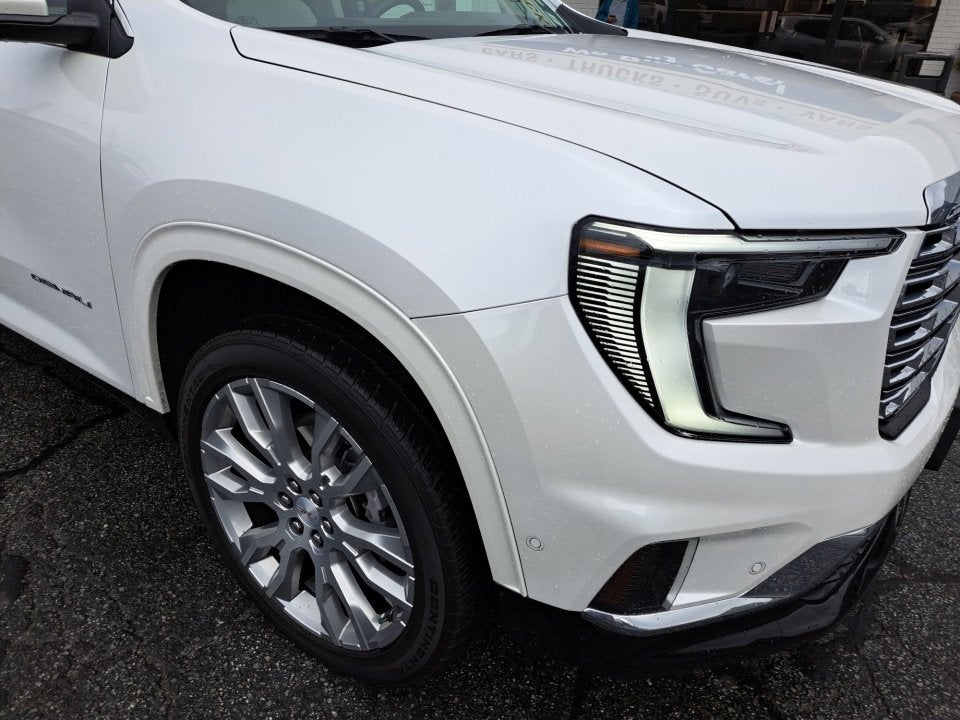 2024 GMC Acadia Denali