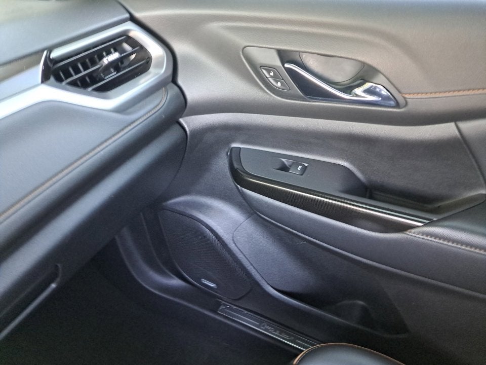 2022 GMC Acadia AT4