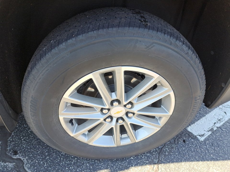 2022 Chevrolet Traverse LT Cloth