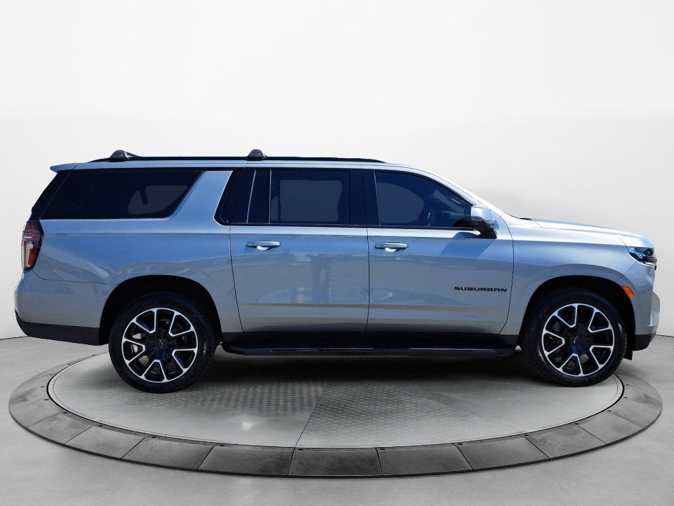 2023 Chevrolet Suburban RST