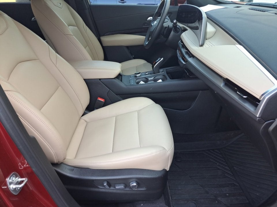 2025 Cadillac XT4 Premium Luxury