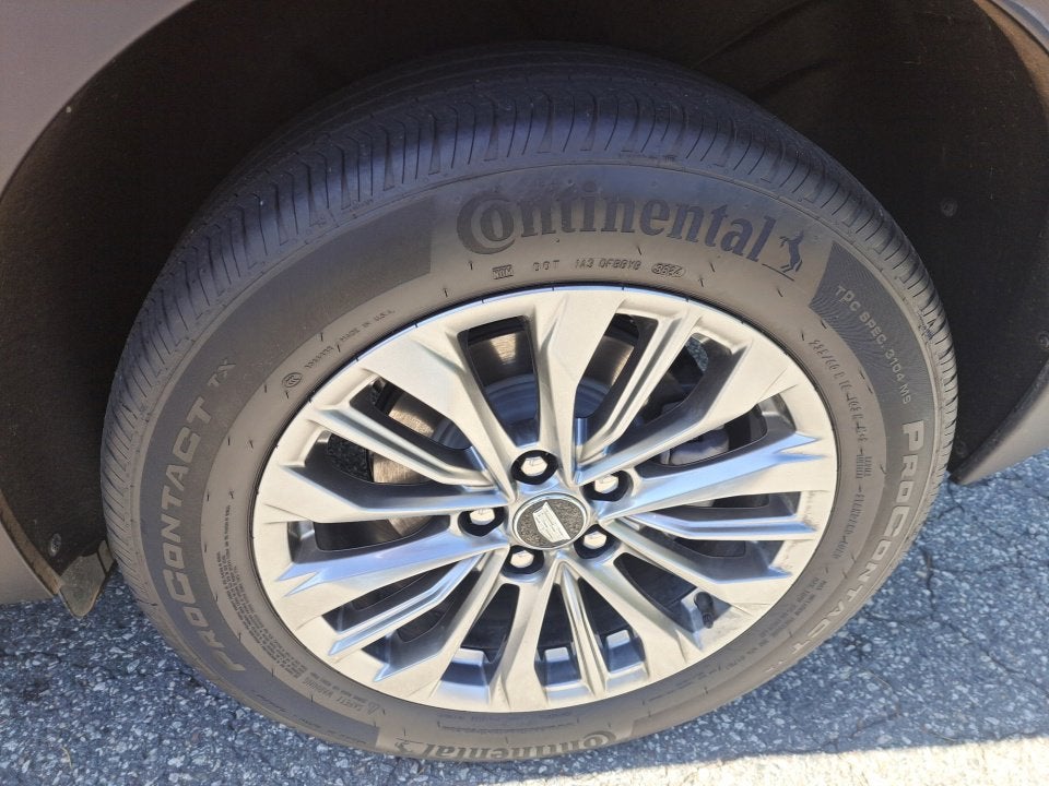 2025 Cadillac XT4 Premium Luxury