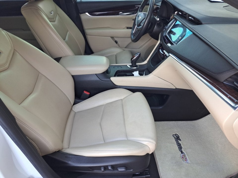 2017 Cadillac XT5 Premium Luxury FWD