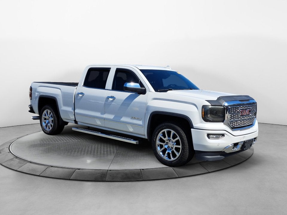 2017 GMC Sierra 4WD Crew Cab Short Box's photo