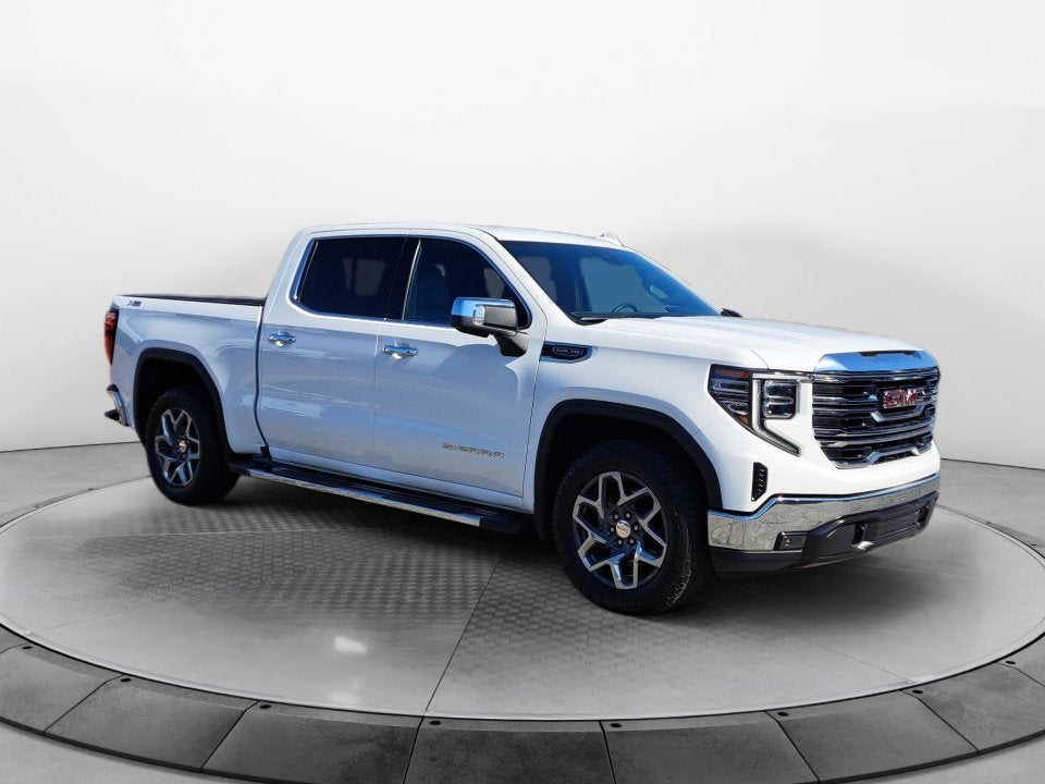 2023 GMC Sierra 4WD Crew Cab Short Box SLT's photo