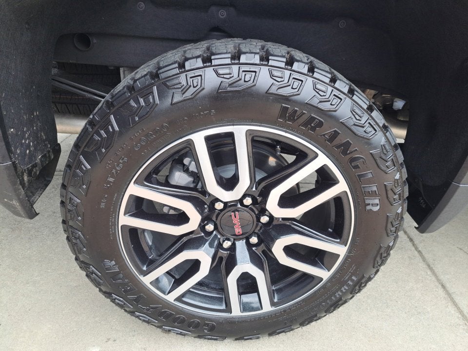 2024 GMC Sierra 1500 AT4