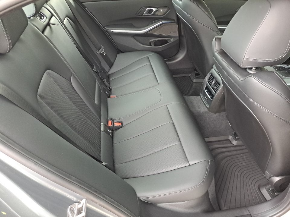 2025 BMW 3 Series 330i xDrive