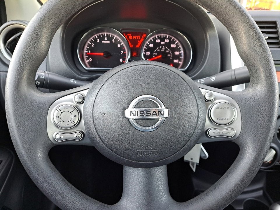 2014 Nissan Versa SV