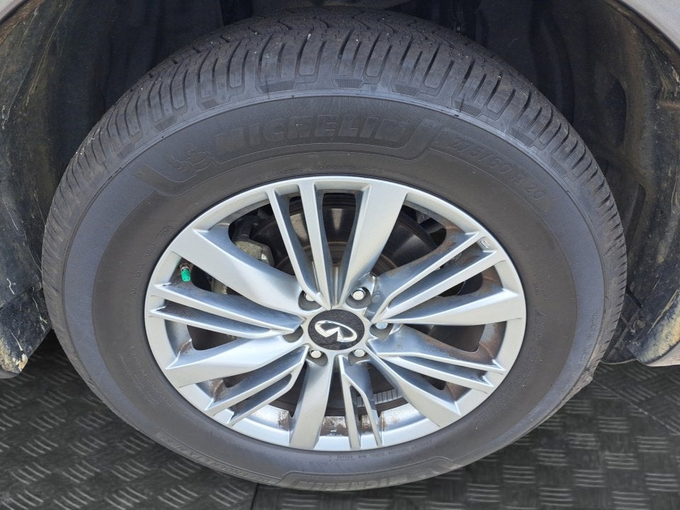 2021 INFINITI QX80 LUXE