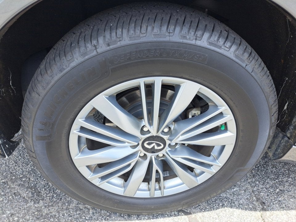 2021 INFINITI QX80 LUXE