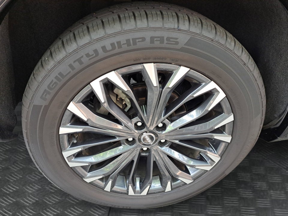 2025 Nissan Rogue Platinum