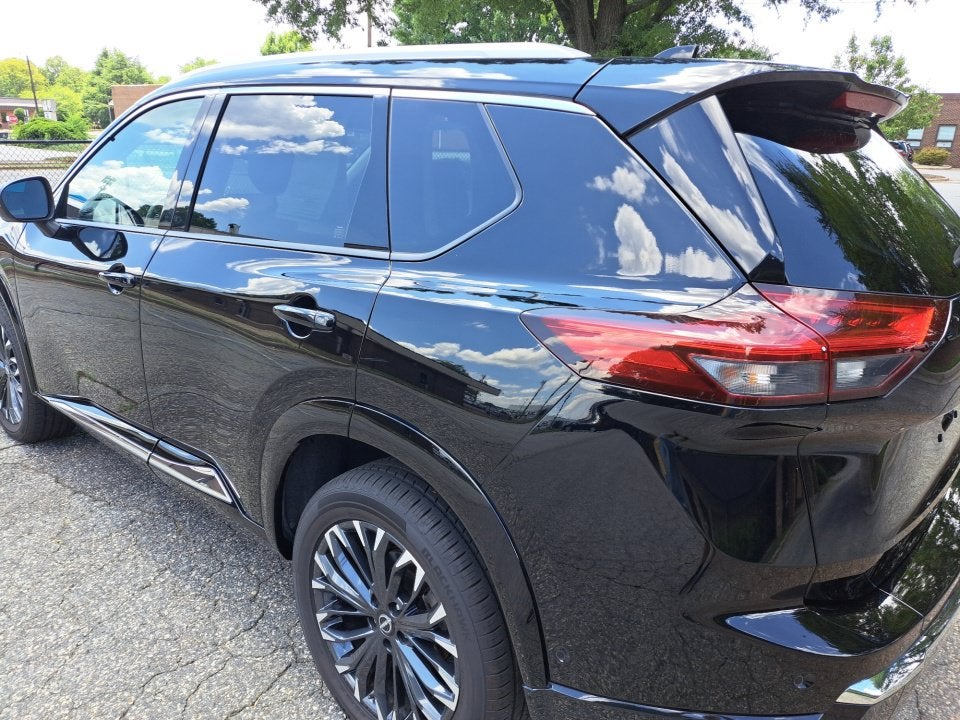 2025 Nissan Rogue Platinum