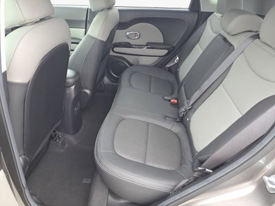 2017 Kia Soul +