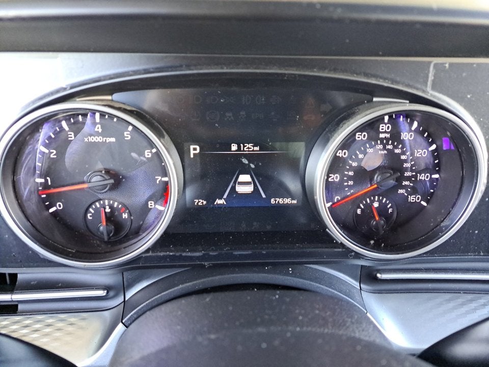 2023 Kia Carnival LX