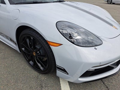 2024 Porsche 718 Cayman NA
