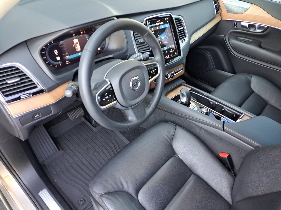 2023 Volvo XC90 Plus